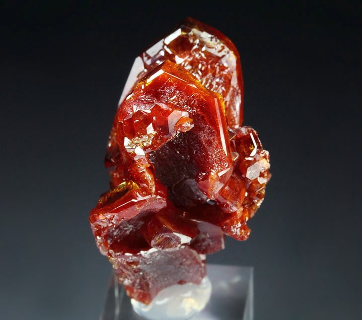 gemmy skeletal VANADINITE