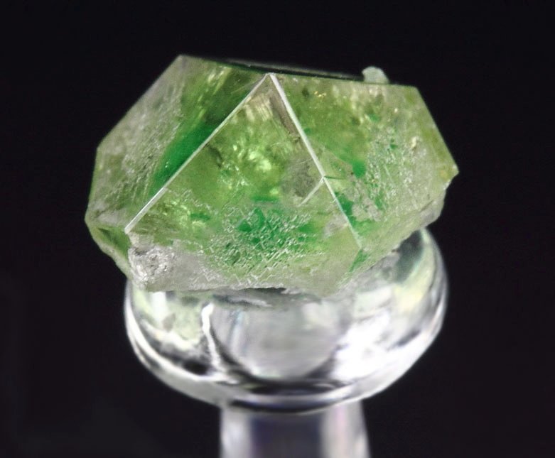 gem GARNET var. GROSSULAR with GREEN CHROMIAN PHANTOM