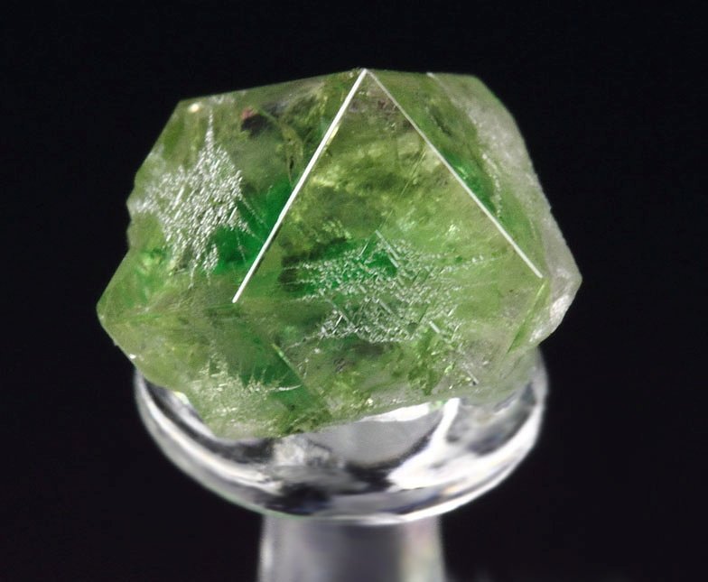 gem GARNET var. GROSSULAR with GREEN CHROMIAN PHANTOM