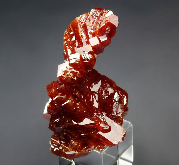 gemmy VANADINITE spiral