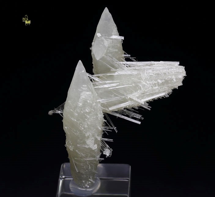 bi-terminated CALCITE, SCOLECITE