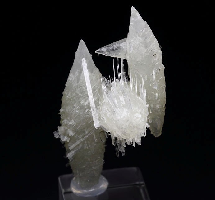 bi-terminated CALCITE, SCOLECITE