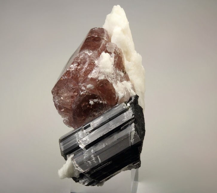 gem FLUORAPATITE, TOURMALINE var. SCHORL, ALBITE