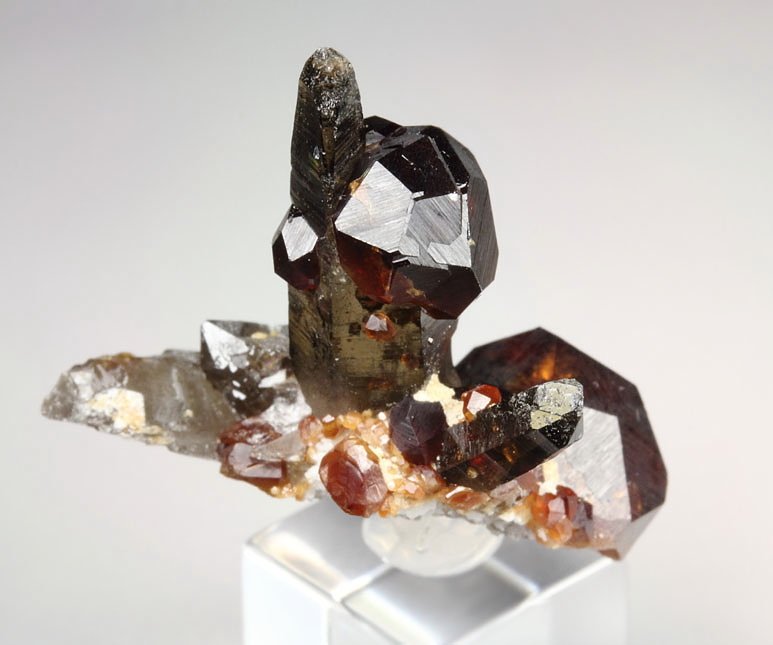 gem GARNET var. SPESSARTINE, QUARTZ var. SMOKY