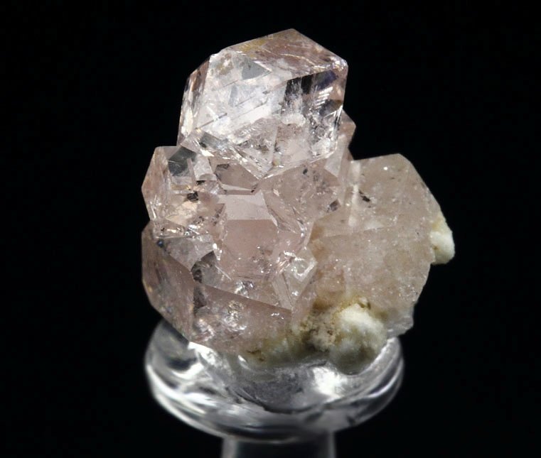 gem PINK GARNET var. GROSSULAR