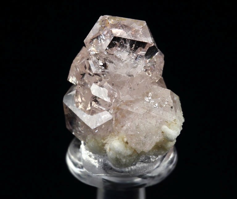 gem PINK GARNET var. GROSSULAR