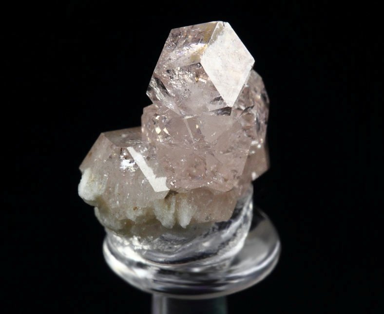 gem PINK GARNET var. GROSSULAR