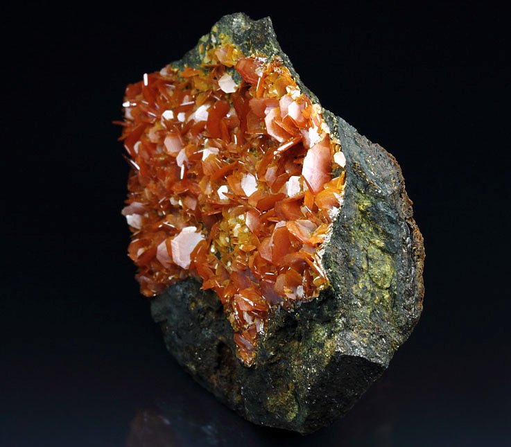 WULFENITE