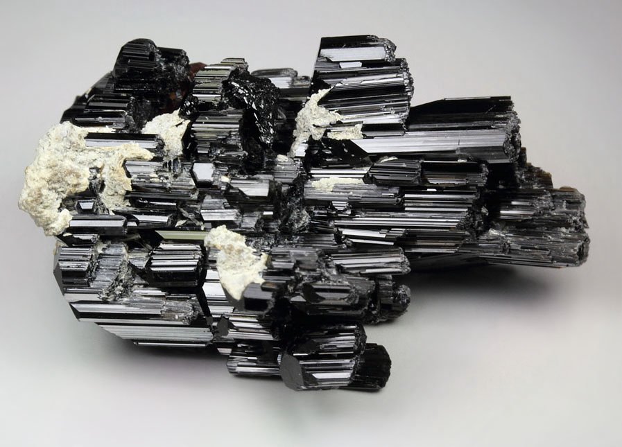 gem GARNET var. SPESSARTINE, skeletal TOURMALINE var. SCHORL