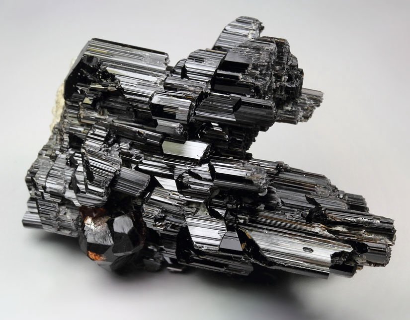 gem GARNET var. SPESSARTINE, skeletal TOURMALINE var. SCHORL