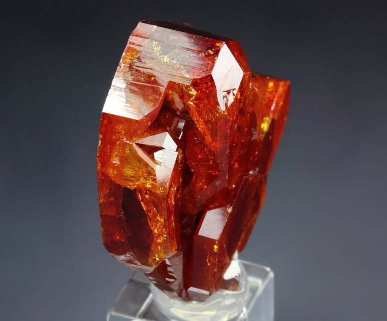 gemmy VANADINITE