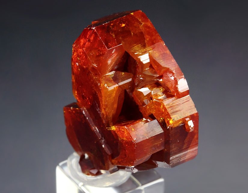 gemmy VANADINITE