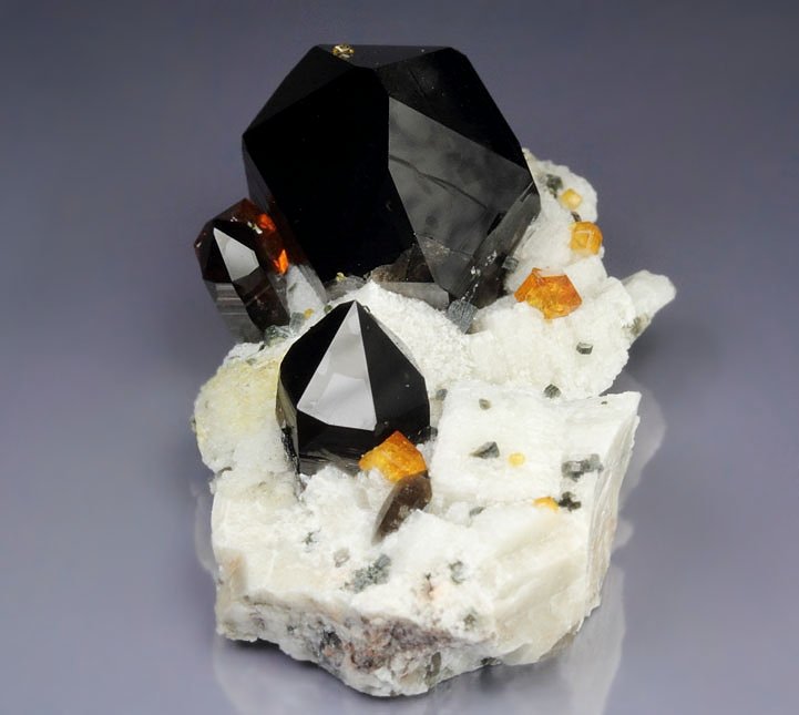 gem GARNET var. SPESSARTINE, QUARTZ var. SMOKY