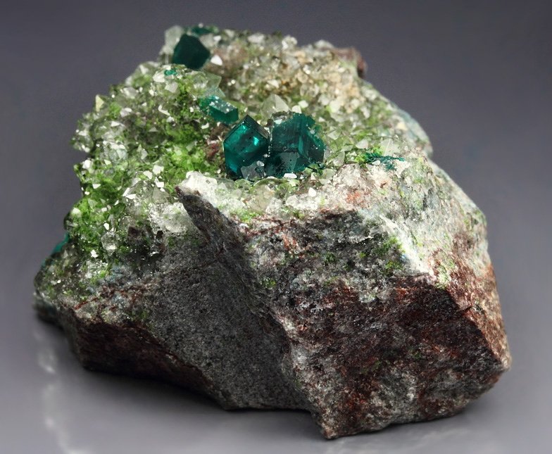 DIOPTASE, DUFTITE, QUARTZ