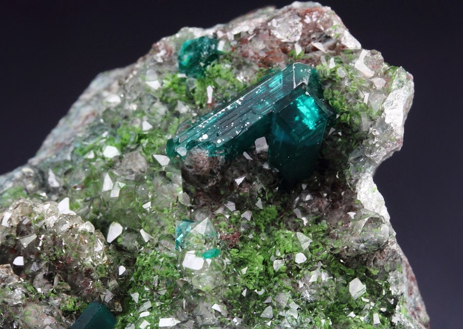 DIOPTASE, DUFTITE, QUARTZ