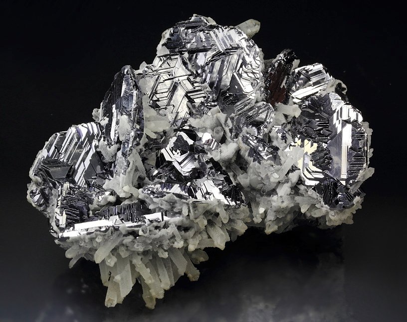 GALENA - SPINEL LAW TWIN, QUARTZ, CALCITE