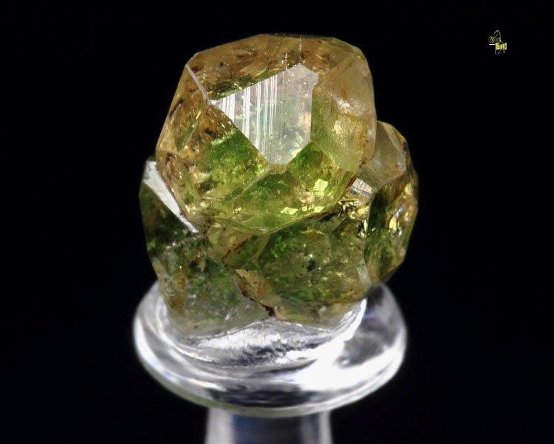 gem GARNET var. GROSSULAR with GREEN CHROMIAN PHANTOMS