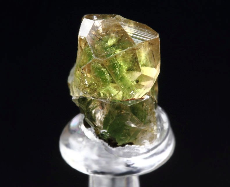 gem GARNET var. GROSSULAR with GREEN CHROMIAN PHANTOMS