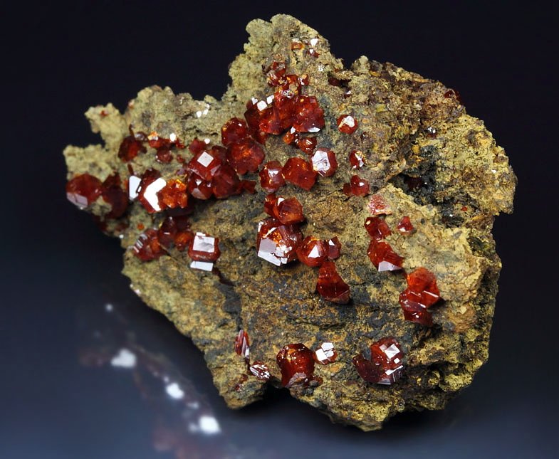 gemmy WULFENITE