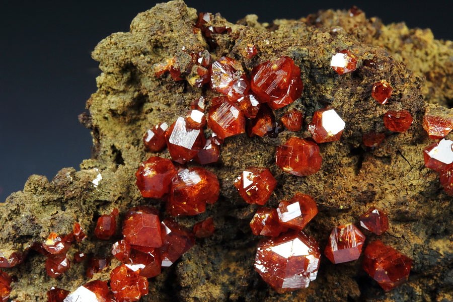 gemmy WULFENITE