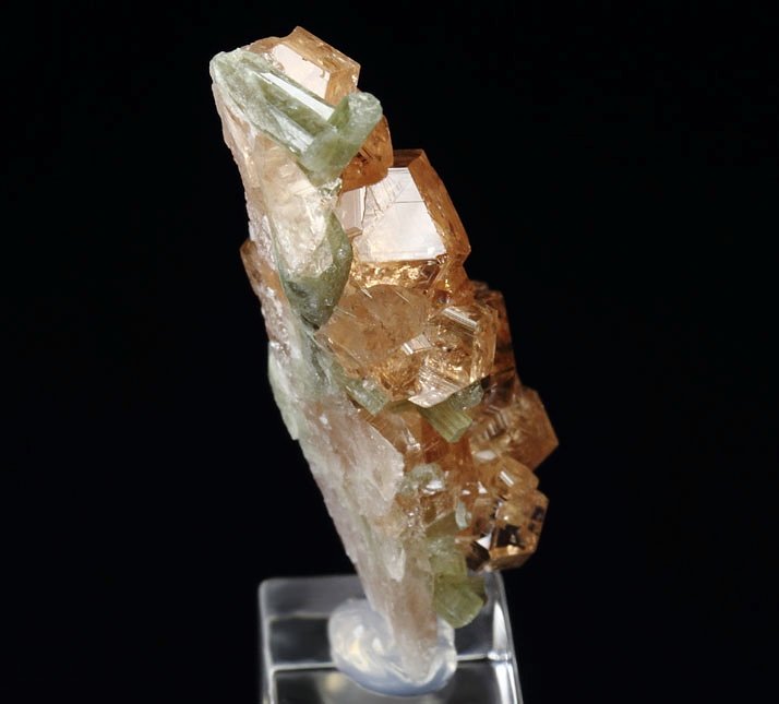 gem GARNET var. GROSSULAR, DIOPSIDE