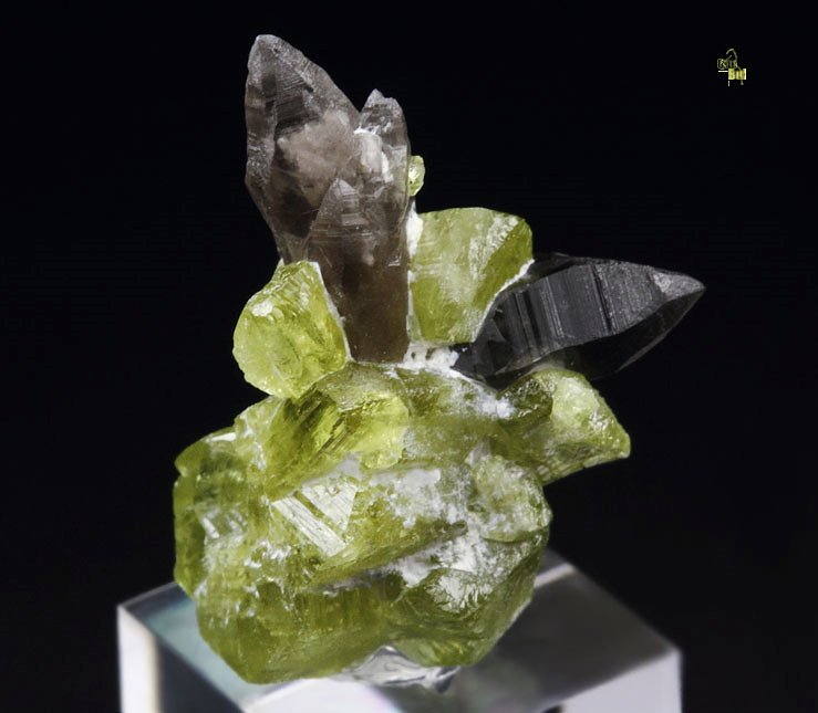 gem CHRYSOBERYL twinned, QUARTZ var. SMOKY