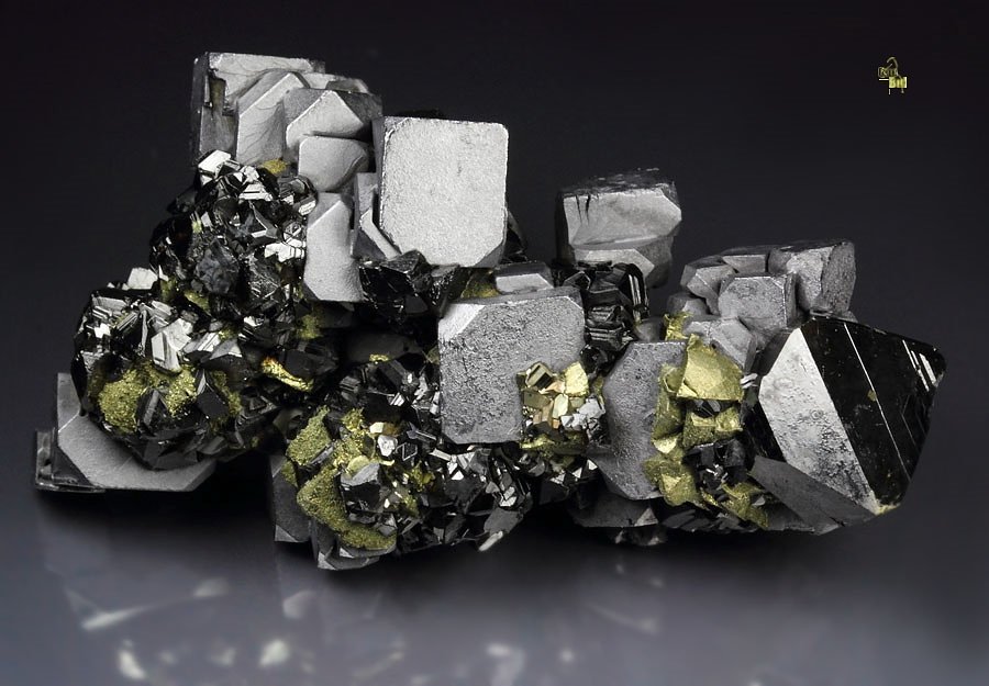 skeletal GALENA, SPHALERITE, CHALCOPYRITE, QUARTZ