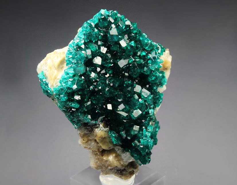 gem DIOPTASE, CALCITE