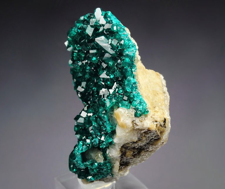 gem DIOPTASE, CALCITE