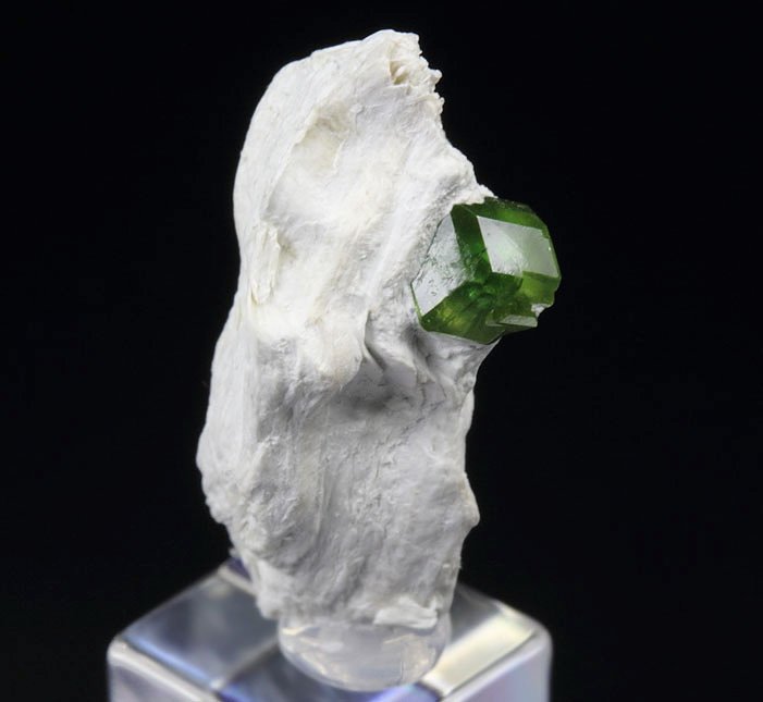 gem GARNET var. ANDRADITE var. DEMANTOID