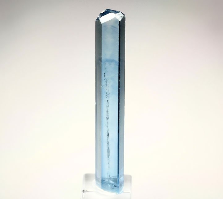 gem BERYL var. AQUAMARINE