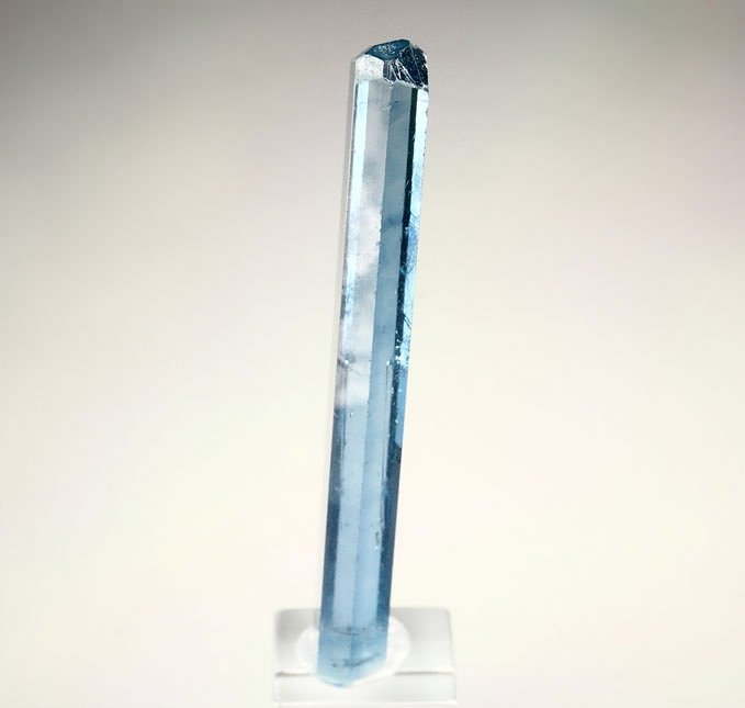 gem BERYL var. AQUAMARINE