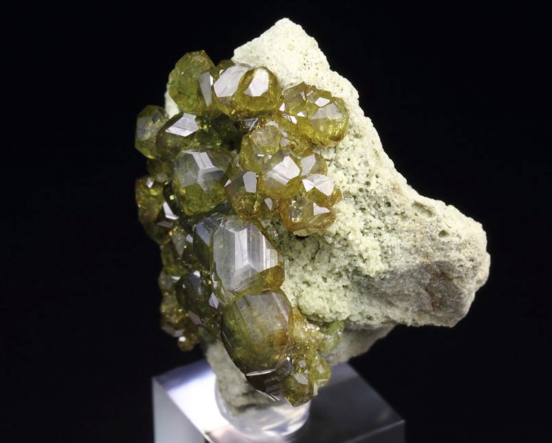 gem GARNET var. ANDRADITE var. DEMANTOID