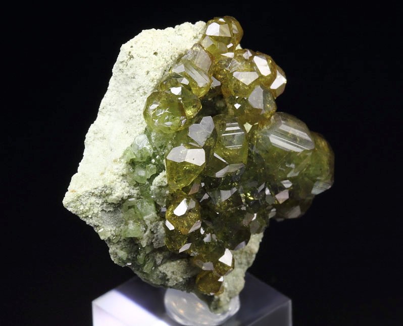 gem GARNET var. ANDRADITE var. DEMANTOID