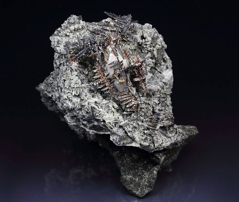 SILVER - SPINEL LAW TWIN, CALCITE, FLUORITE