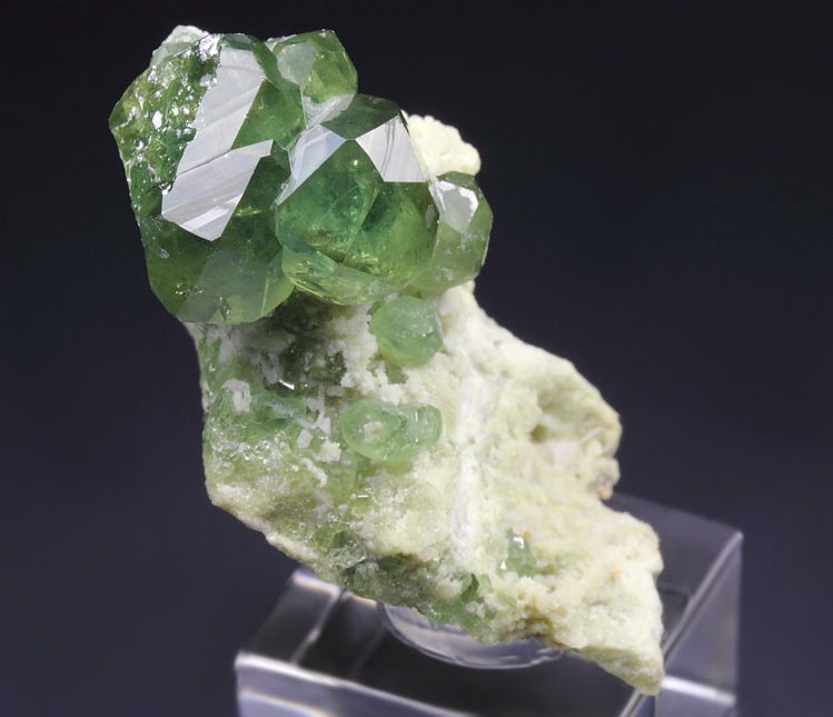 gem GARNET var. ANDRADITE var. DEMANTOID