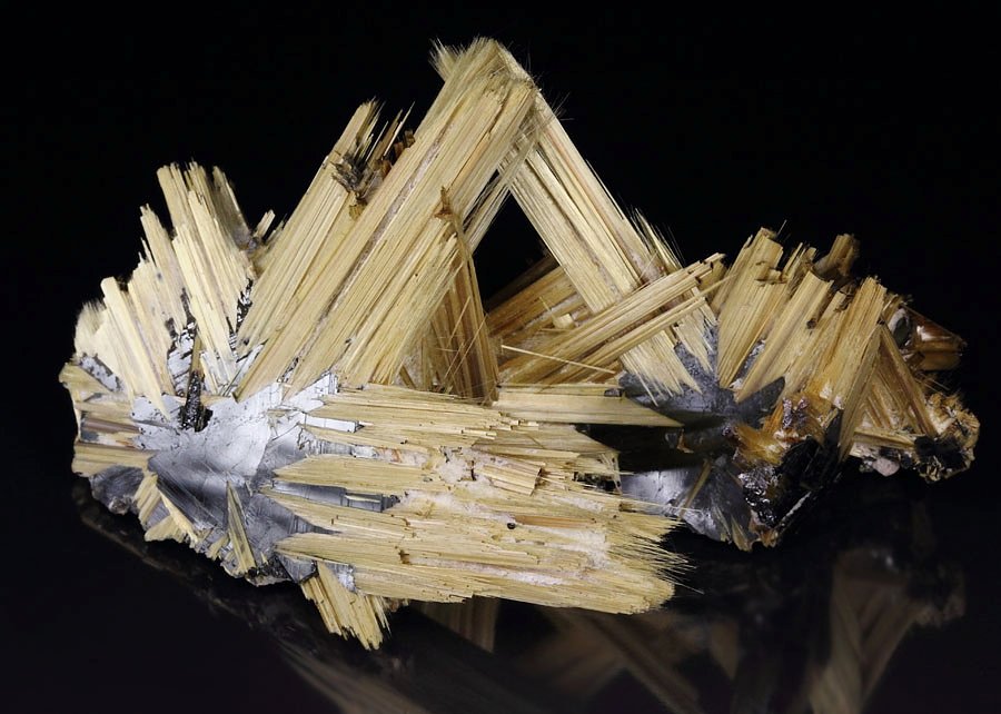 RUTILE, HEMATITE