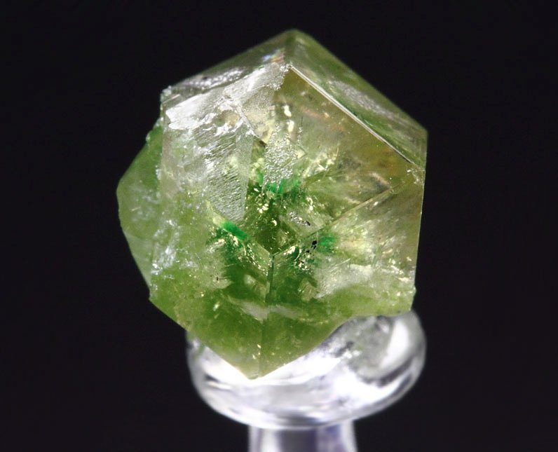 gem GARNET var. GROSSULAR with GREEN CHROMIAN PHANTOM