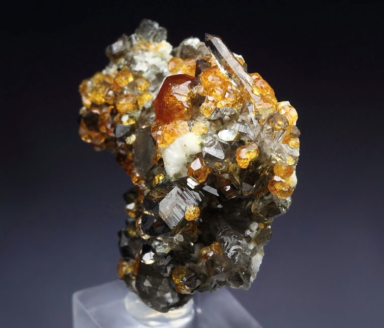 gem GARNET var. SPESSARTINE, QUARTZ var. SMOKY, MICROCLINE, MUSCOVITE