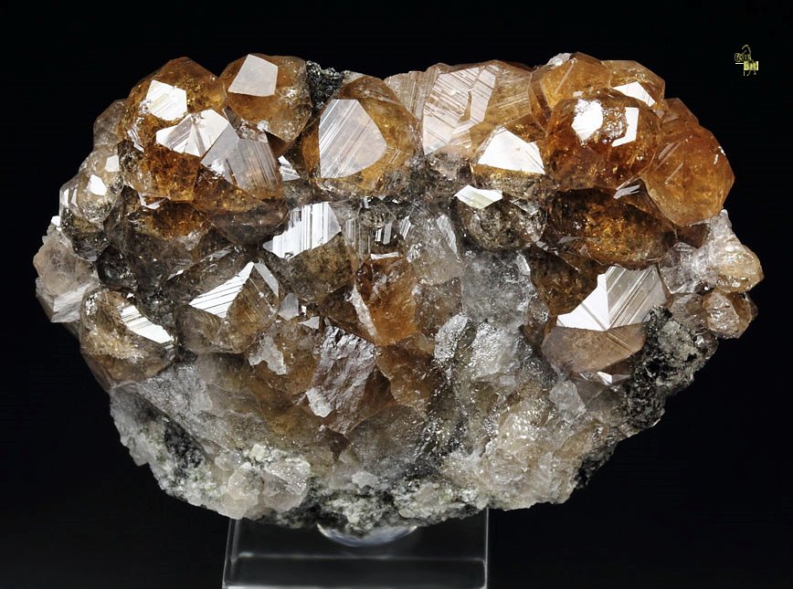 gem GARNET var. GROSSULAR