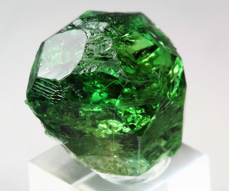 gem TOURMALINE var. CHROME TOURMALINE