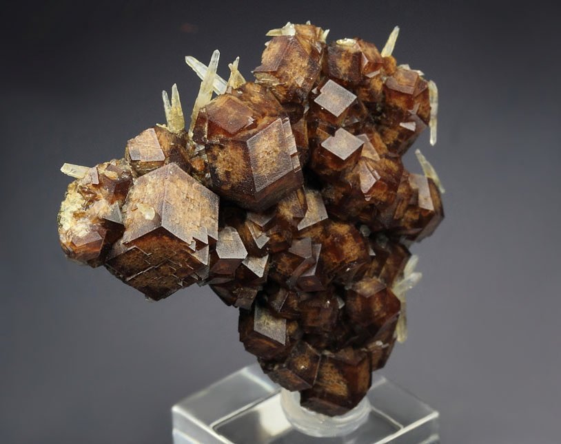 GARNET var. ANDRADITE, QUARTZ, HEDENBERGITE