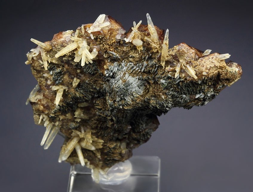 GARNET var. ANDRADITE, QUARTZ, HEDENBERGITE