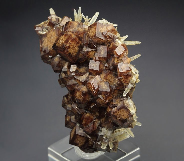 GARNET var. ANDRADITE, QUARTZ, HEDENBERGITE