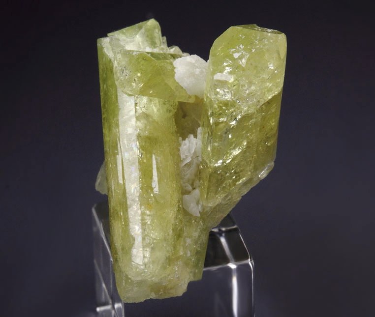 gem BRAZILIANITE bi-terminated, ALBITE