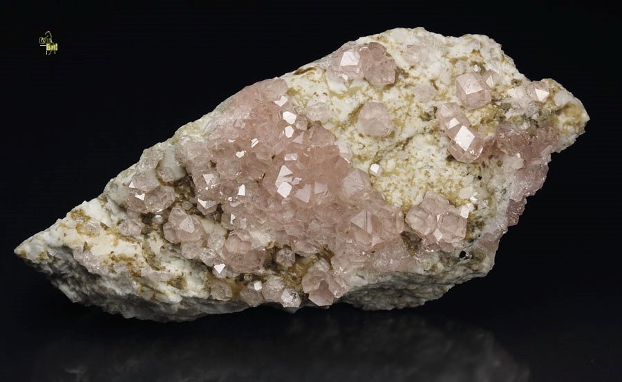 gem PINK GARNET var. GROSSULAR