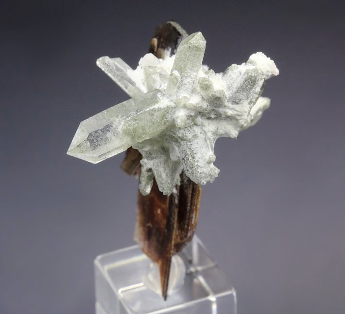 BROOKITE, QUARTZ