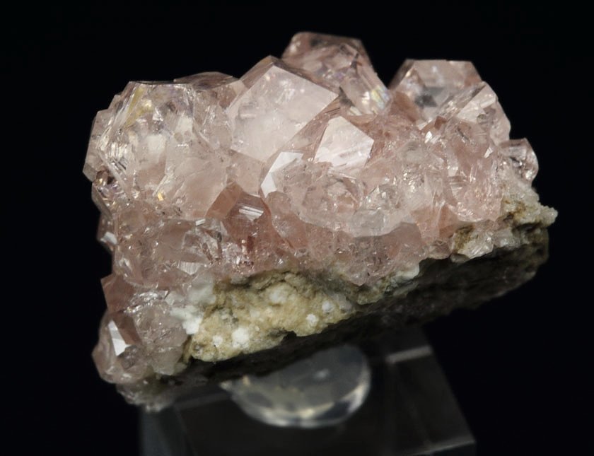 gem PINK GARNET var. GROSSULAR