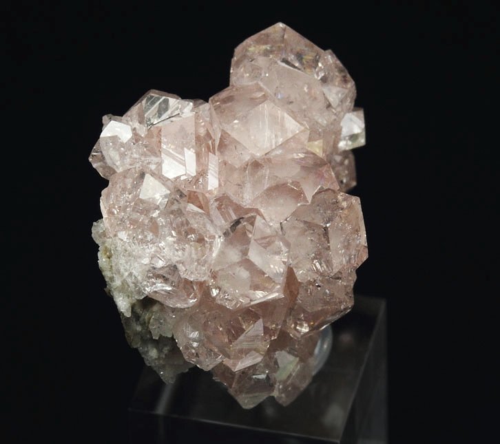 gem PINK GARNET var. GROSSULAR