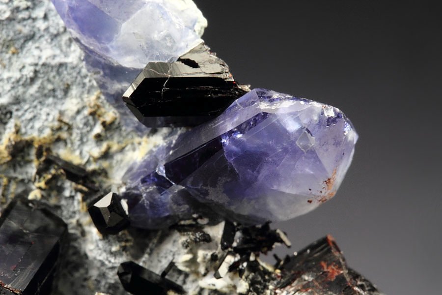 gemmy BENITOITE, NEPTUNITE, NATROLITE